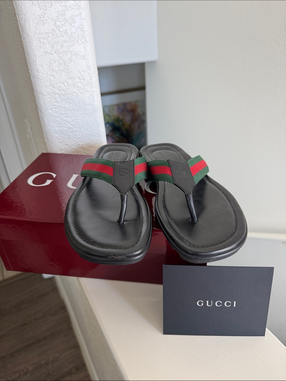 Gucci Men’s Black Leather Thong Sandals with Green & Red Web Stripe